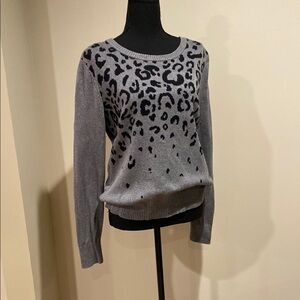 Leopard Print Sweater Crewneck Animal Trend Gray and Black Cotton Size Large